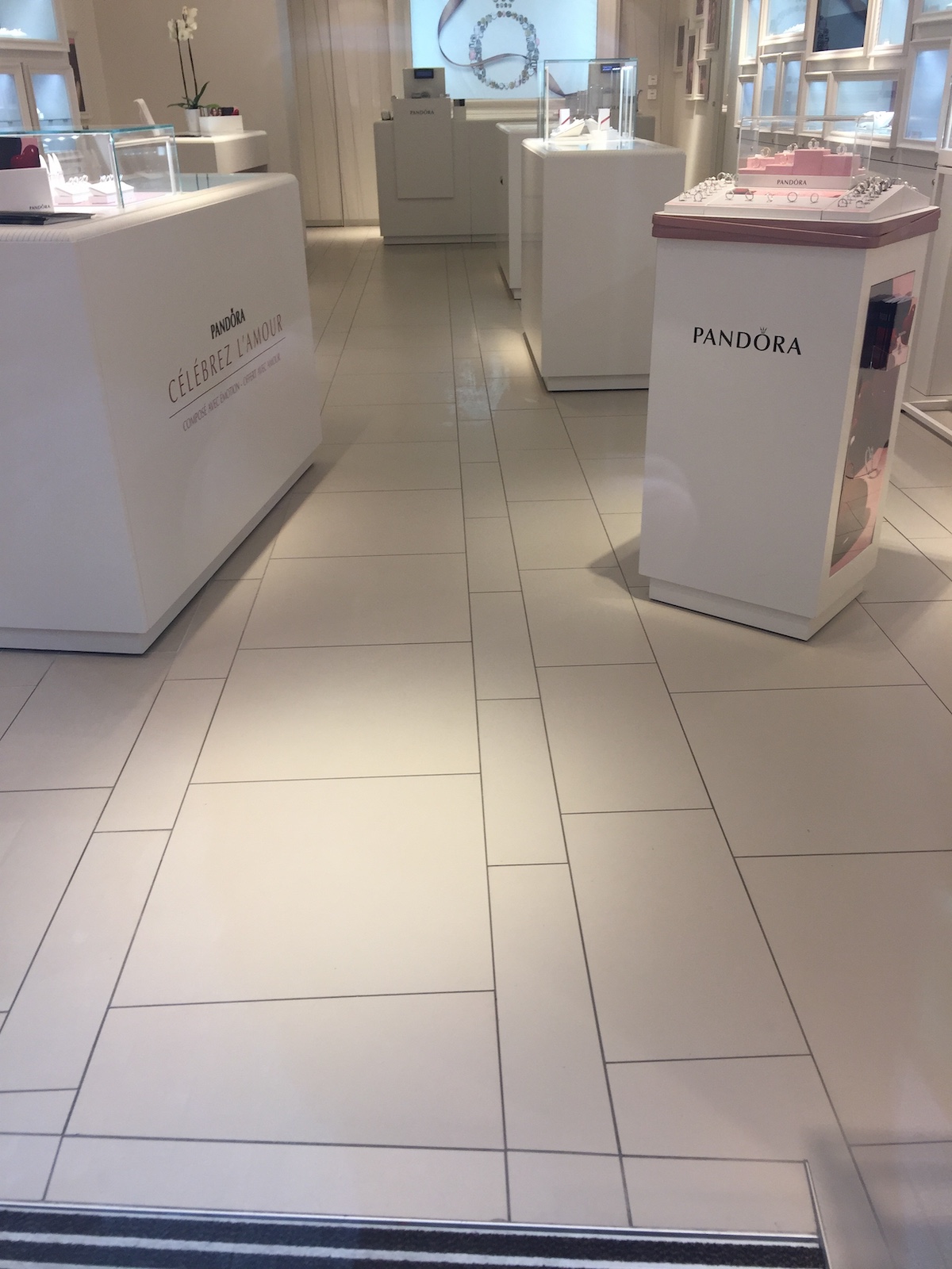 magasin-pandora-la-rochelle-B2S-2